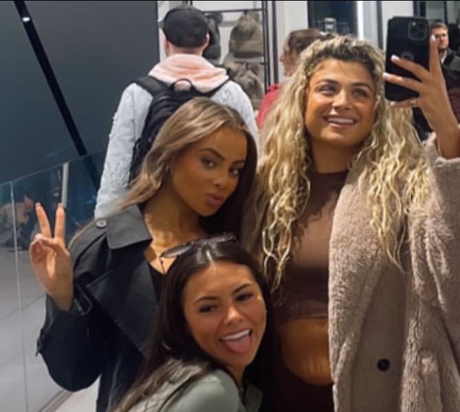 Love Island stars enjoy trip to Ireland