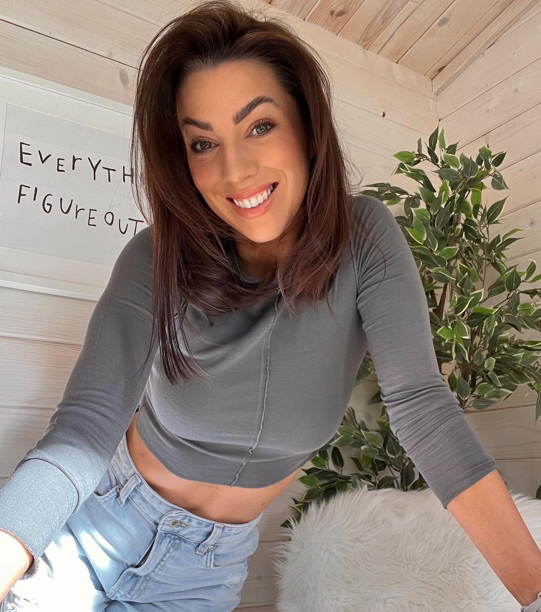 Crawford set to release debut book